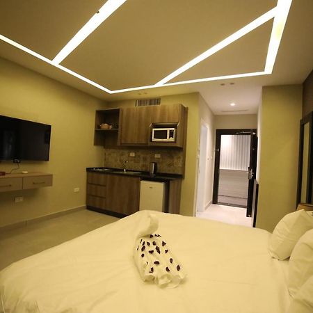 فندق صحارى الخليج Sahara Gulf Hotel Apartments Amman Extérieur photo