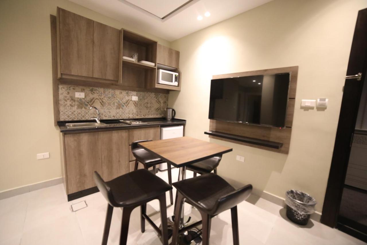 فندق صحارى الخليج Sahara Gulf Hotel Apartments Amman Extérieur photo