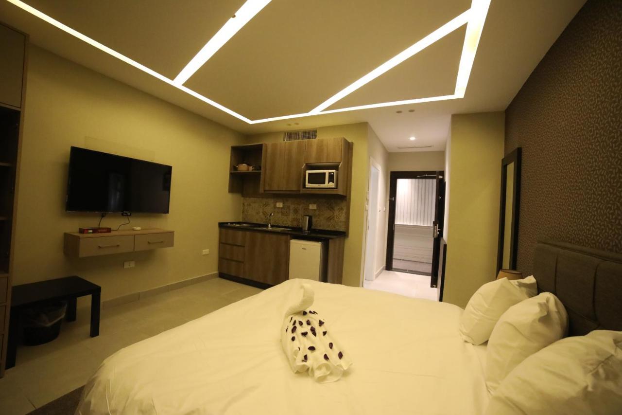 فندق صحارى الخليج Sahara Gulf Hotel Apartments Amman Extérieur photo