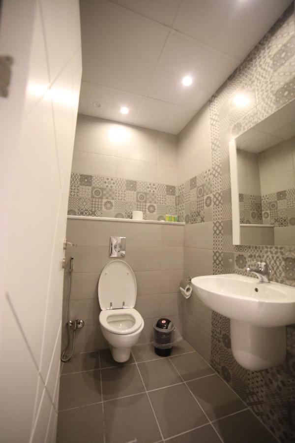 فندق صحارى الخليج Sahara Gulf Hotel Apartments Amman Extérieur photo