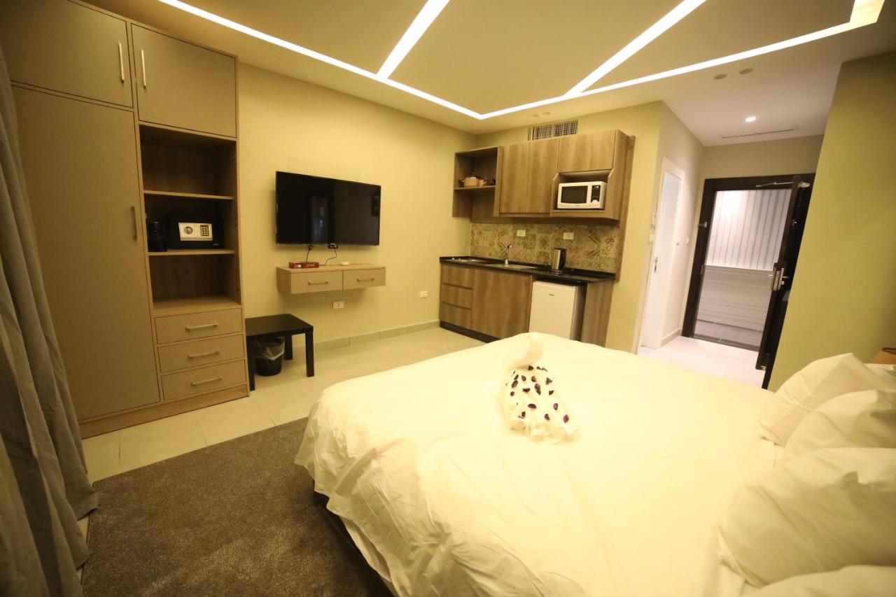 فندق صحارى الخليج Sahara Gulf Hotel Apartments Amman Extérieur photo